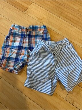 LIKE NEW! BUNDLE! 2 PAIRS! Old Navy Kids Toddler Plaid Shorts Sz 18-24 M